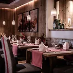 Kitzhof Mountain Design Resort, 4 Sterne Superior Kitzbuhel
