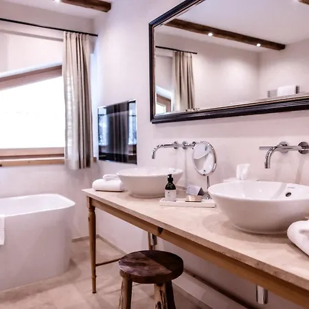 Kitzhof Mountain Design Готель