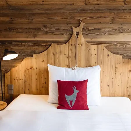 Готель Kitzhof Mountain Design Кіцбюель
