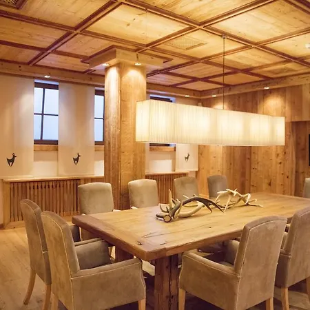 Kitzhof Mountain Design Готель 5*