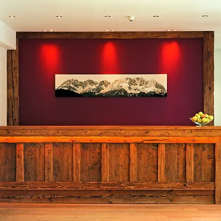 Готель Kitzhof Mountain Design 5*